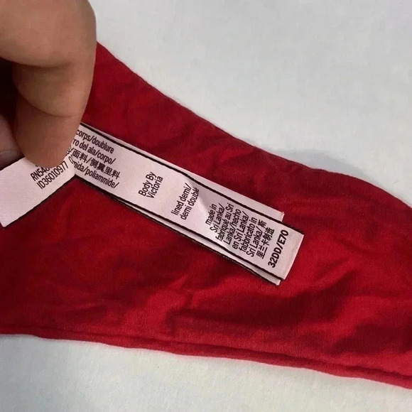 Victoria Secrets BODY BY VICTORIA Lightly-Lined Demi Bra - Picture 3 of 6